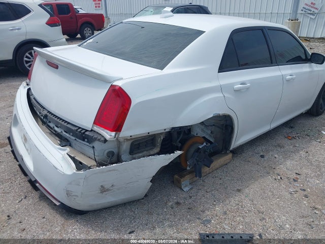 2019 Chrysler 300 300s მანქანა იყიდება აუქციონზე, vin: 2C3CCABG7KH659104, აუქციონის ნომერი: 45068030