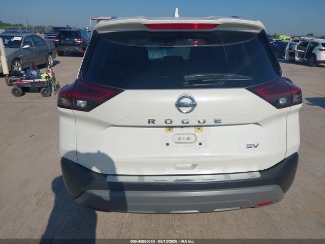 JN8AT3BA3MW017515 Nissan Rogue Sv Fwd