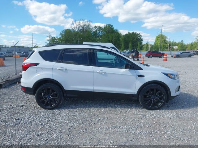 Продажа на аукционе авто 2019 Ford Escape Se, vin: 1FMCU0GD0KUC53465, номер лота: 45068113