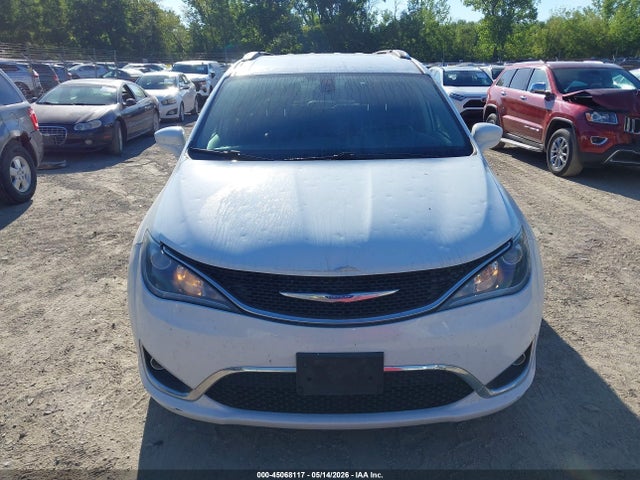 2018 Chrysler Pacifica Touring L მანქანა იყიდება აუქციონზე, vin: 2C4RC1BG4JR158170, აუქციონის ნომერი: 45068117