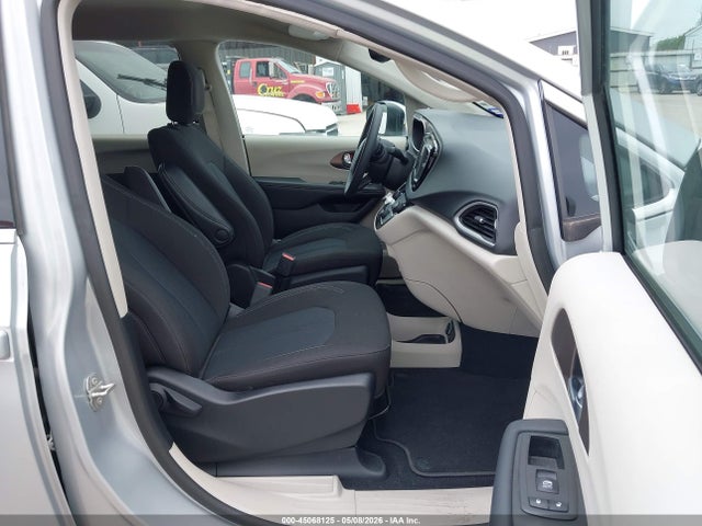 45068125 :رقم المزاد ، 2C4RC1CGXPR607388 vin ، 2023 Chrysler Voyager Lx مزاد بيع