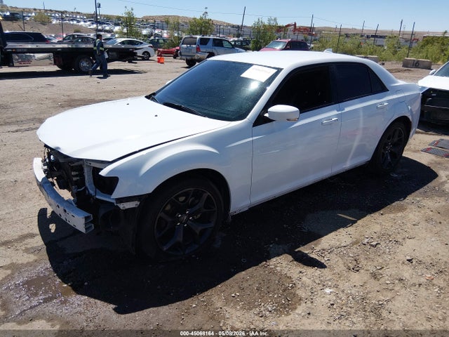 Chrysler 300 300s 2021 2C3CCABG5MH609417 Image 2