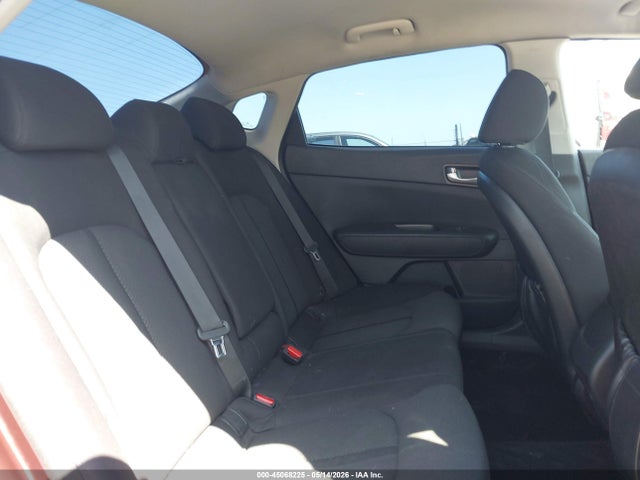 KIA Optima Lx 2018 5XXGT4L34JG239585 Image 8