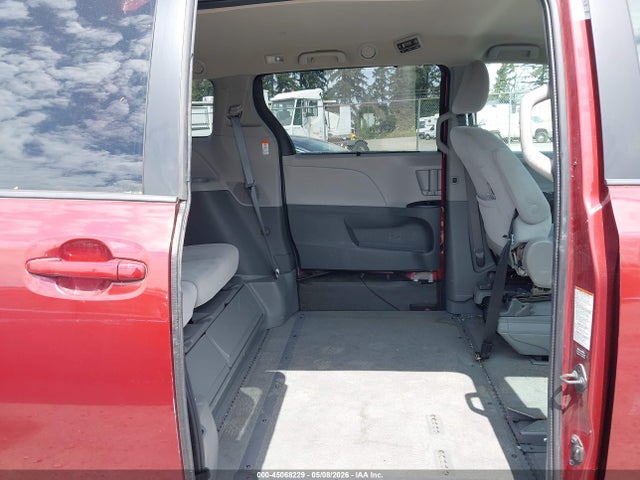 5TDKK3DC5FS625704 Toyota Sienna Le 7 Passenger/le 8 Passenger