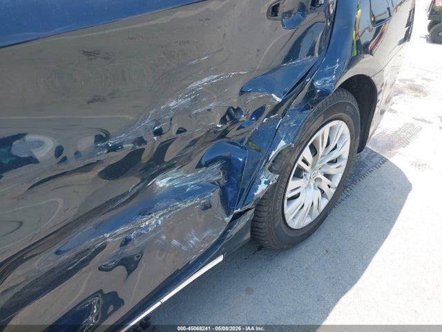 45068241 :رقم المزاد ، 4T4BF1FK9CR245335 vin ، 2012 Toyota Camry Le مزاد بيع