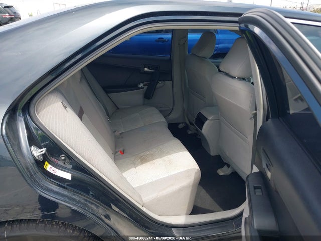 45068241 :رقم المزاد ، 4T4BF1FK9CR245335 vin ، 2012 Toyota Camry Le مزاد بيع