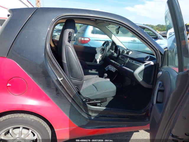 45068279 :رقم المزاد ، WMEEJ3BA4BK464928 vin ، 2011 Smart Fortwo Passion/pure مزاد بيع