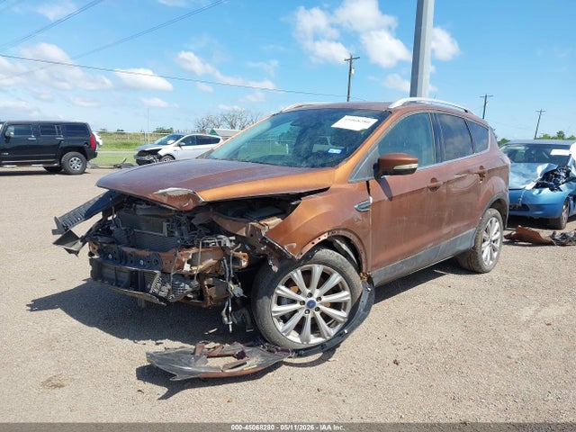 45068280 :رقم المزاد ، 1FMCU0J97HUA93372 vin ، 2017 Ford Escape Titanium مزاد بيع