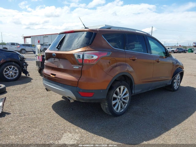 45068280 :رقم المزاد ، 1FMCU0J97HUA93372 vin ، 2017 Ford Escape Titanium مزاد بيع