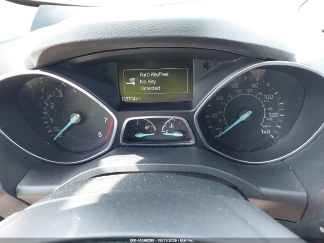 45068280 :رقم المزاد ، 1FMCU0J97HUA93372 vin ، 2017 Ford Escape Titanium مزاد بيع