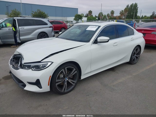 BMW 330I 2021 3MW5R1J09M8B90695 Image 2