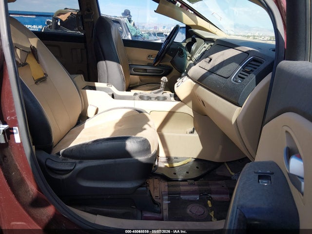 KNDMB5C11G6214547 KIA SEDONA LX