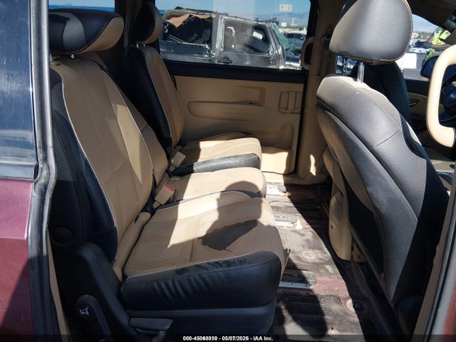 KNDMB5C11G6214547 KIA SEDONA LX