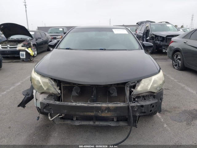 4T1BF1FK1EU857722 Toyota CAMRY SE