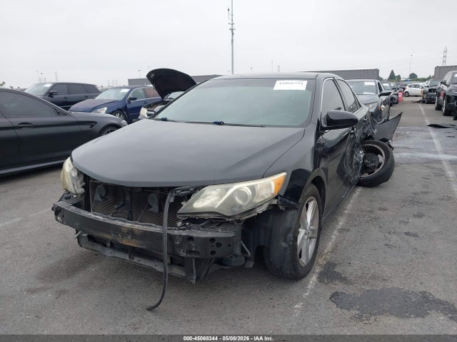 4T1BF1FK1EU857722 Toyota CAMRY SE
