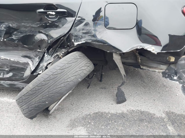 4T1BF1FK1EU857722 Toyota CAMRY SE