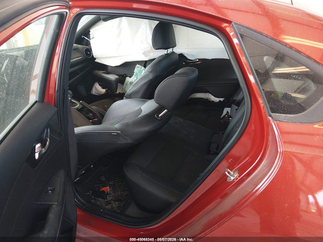 3KPF34AD8ME398727 KIA Forte Gt-line