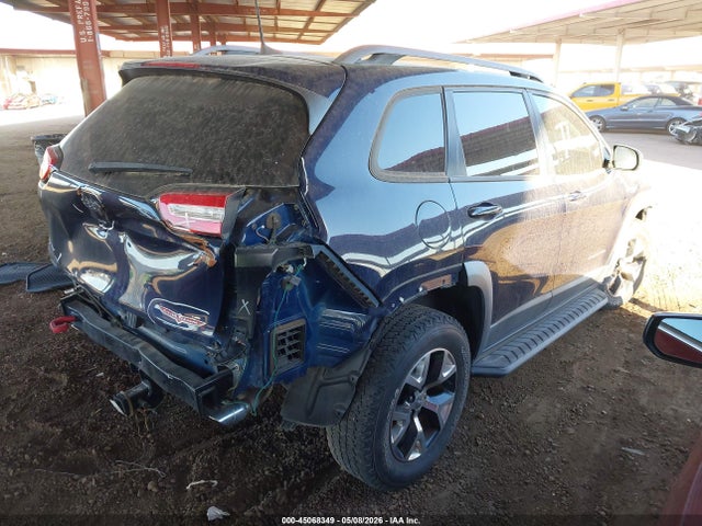 Продаж на аукціоні авто 2016 Jeep Cherokee Trailhawk, vin: 1C4PJMBS1GW122939, номер лоту: 45068349