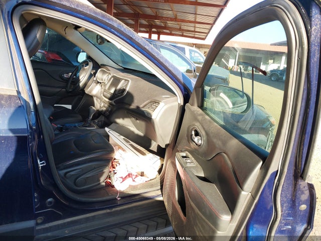 Продаж на аукціоні авто 2016 Jeep Cherokee Trailhawk, vin: 1C4PJMBS1GW122939, номер лоту: 45068349
