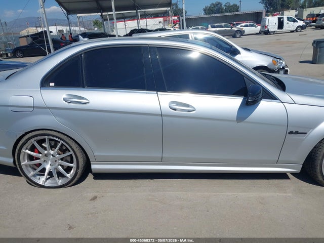 45068372 :رقم المزاد ، WDDGF77X09F304616 vin ، 2009 Mercedes-benz C 63 Amg مزاد بيع