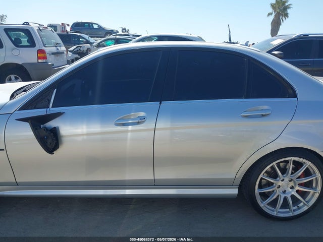 45068372 :رقم المزاد ، WDDGF77X09F304616 vin ، 2009 Mercedes-benz C 63 Amg مزاد بيع