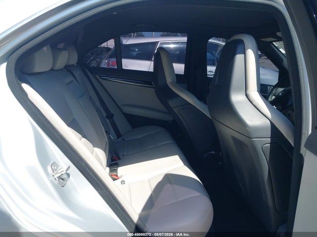 45068372 :رقم المزاد ، WDDGF77X09F304616 vin ، 2009 Mercedes-benz C 63 Amg مزاد بيع