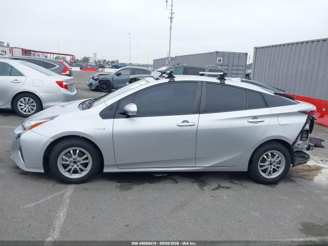 JTDKARFU0G3015630 Toyota Prius Three