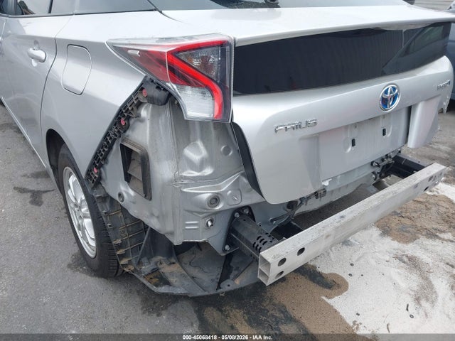 JTDKARFU0G3015630 Toyota Prius Three