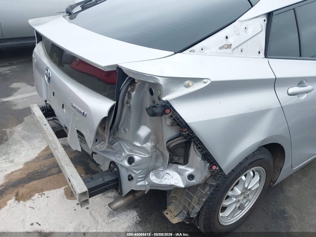 JTDKARFU0G3015630 Toyota Prius Three
