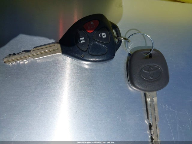 2010 Toyota Yaris მანქანა იყიდება აუქციონზე, vin: JTDBT4K33A1396824, აუქციონის ნომერი: 45068444