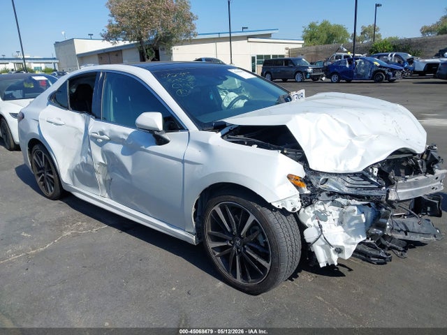 4T1B61HK8JU059502 Toyota CAMRY XSE