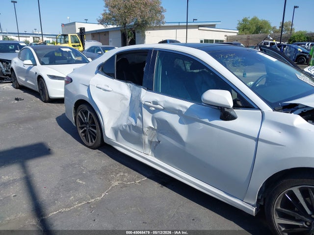 4T1B61HK8JU059502 Toyota CAMRY XSE