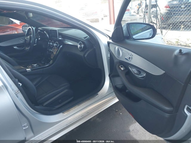 55SWF4JB6JU253194 Mercedes-Benz C 300