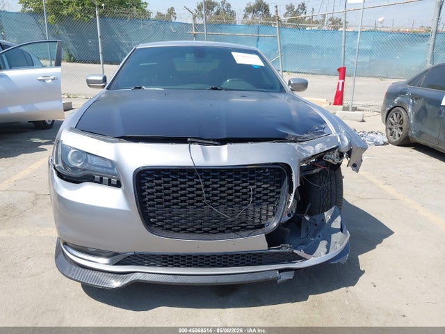Chrysler 300 300s 2018 2C3CCABG9JH223014 Image 13
