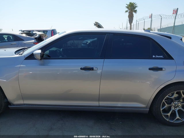 Chrysler 300 300s 2018 2C3CCABG9JH223014 Image 15