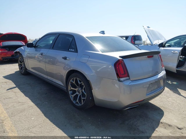 Chrysler 300 300s 2018 2C3CCABG9JH223014 Image 3