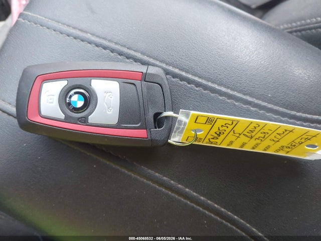 45068532 :رقم المزاد ، WBA3A5G59FNS85671 vin ، 2015 Bmw 328i مزاد بيع