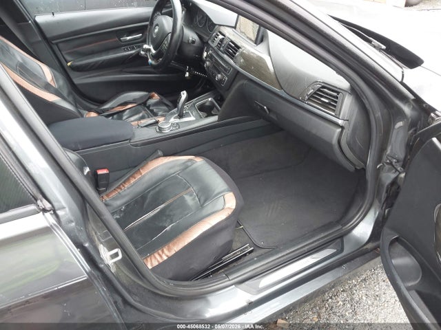 45068532 :رقم المزاد ، WBA3A5G59FNS85671 vin ، 2015 Bmw 328i مزاد بيع