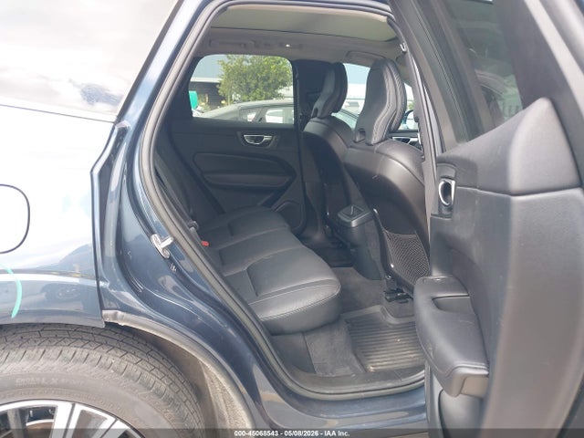 45068543 :رقم المزاد ، YV4L12RN2P1338084 vin ، 2023 Volvo Xc60 B5 Plus Bright Theme مزاد بيع