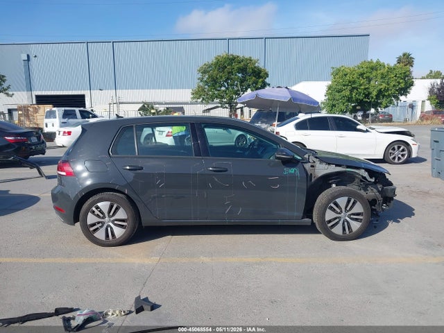 WVWKR7AU9HW950374 Volkswagen E-golf Se