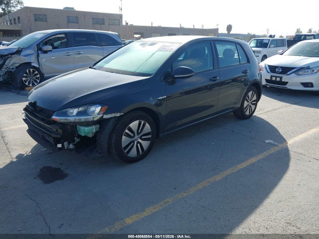 WVWKR7AU9HW950374 Volkswagen E-golf Se