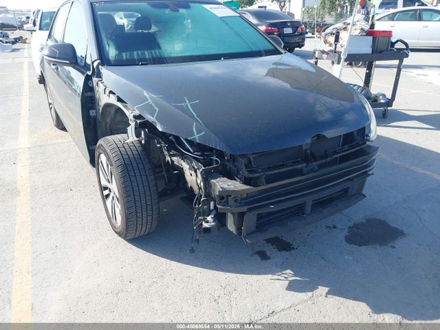 WVWKR7AU9HW950374 Volkswagen E-golf Se