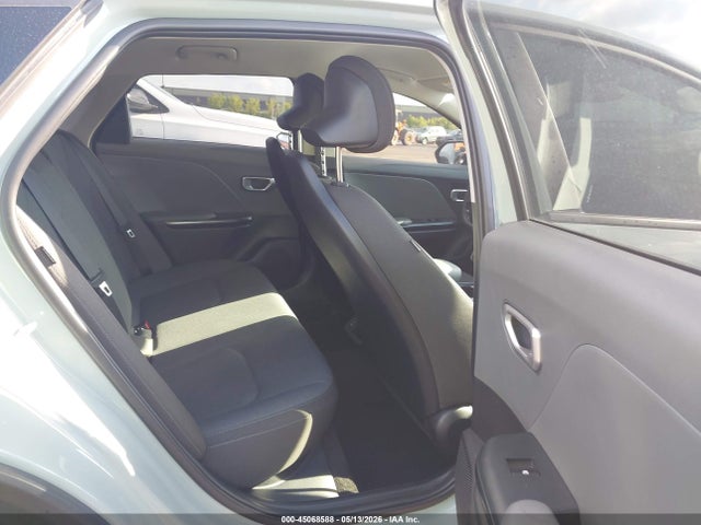 45068588 :رقم المزاد ، 3KPFT4DE7SE173569 vin ، 2025 Kia K4 Lxs مزاد بيع
