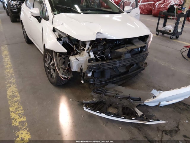 3N1CN8EV9ML887661 Nissan Versa Sv Xtronic Cvt