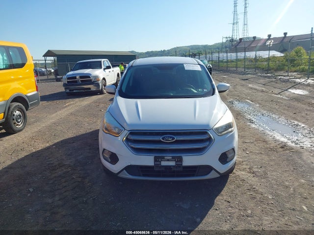 Продажа на аукционе авто 2017 Ford Escape Se, vin: 1FMCU9GD1HUD94414, номер лота: 45068636