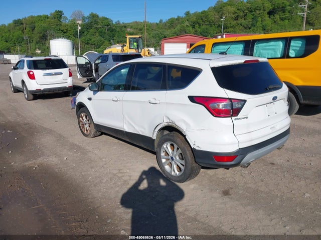 Продажа на аукционе авто 2017 Ford Escape Se, vin: 1FMCU9GD1HUD94414, номер лота: 45068636