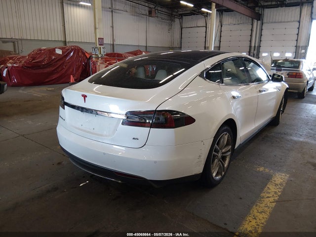 Tesla Model S P85 2014 5YJSA1H13EFP63681 Image 4