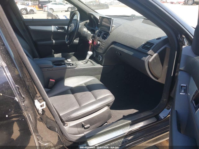 45068665 :رقم المزاد ، WDDGF5EB3BR152072 vin ، 2011 Mercedes-benz C 300 Luxury/sport مزاد بيع