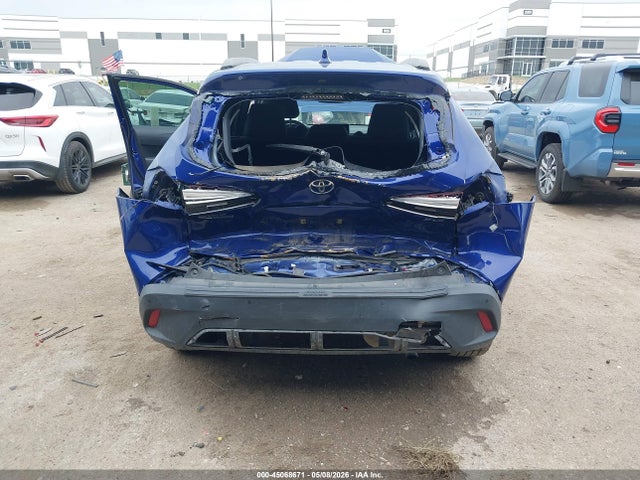 2022 Toyota Corolla Cross Xle მანქანა იყიდება აუქციონზე, vin: 7MUDAAAG8NV009362, აუქციონის ნომერი: 45068671