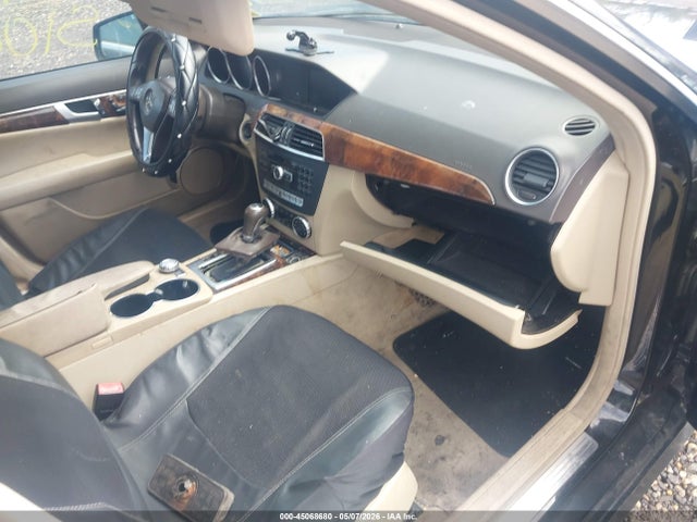 Aukcja sprzedaży 2014 Mercedes-benz C 300 Sport 4matic, vin: WDDGF8AB0EG234302, numer aukcji: 45068680